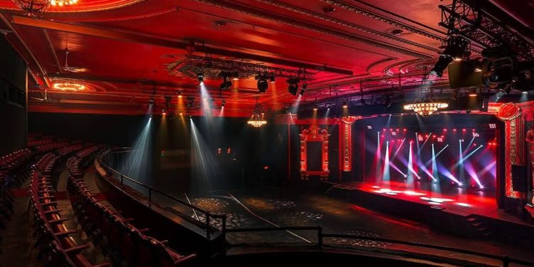 Tidiane World Music frappe fort au 15e anniversaire du Festiraam de Montréal : Une Édition Spéciale Guinée mémorable