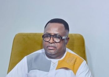 DR DAVID MAKONGO : UN LEADER D’EXCEPTION CÉLÉBRÉ À L’INTERNATIONAL